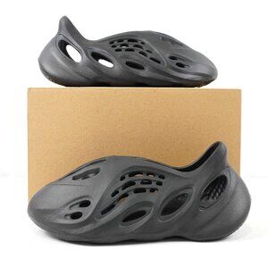 Yeezy Foam Runner Slip-On Shoes In Onyx Men's Size 8 (HP8739) - New In Box